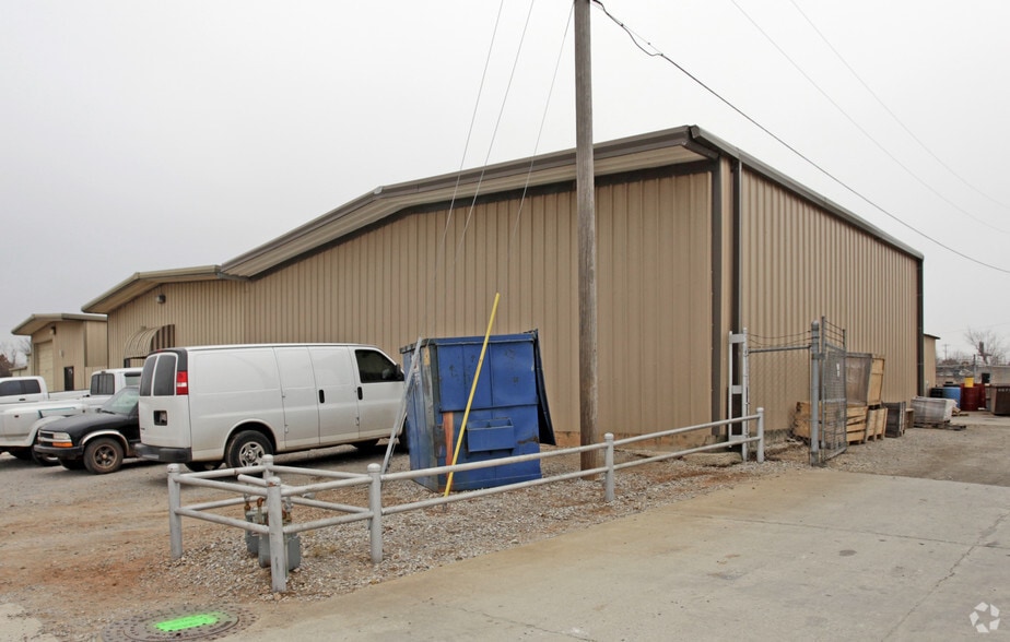 3901 S Missouri Ave, Oklahoma City, OK for lease - Building Photo - Image 2 of 30