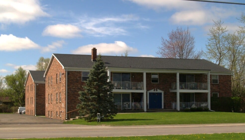 1545 East and West Rd, West Seneca, NY for sale - Primary Photo - Image 1 of 9