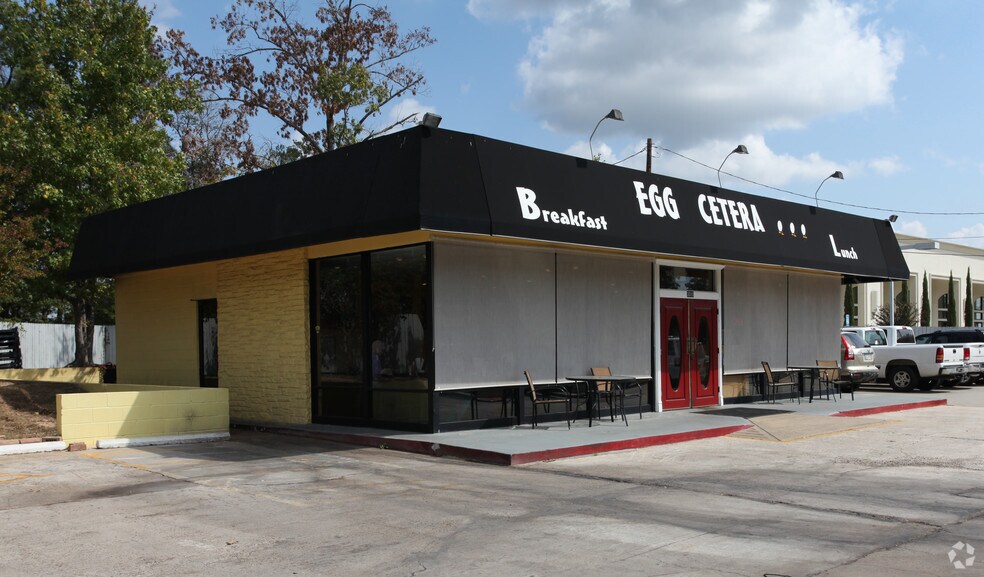 3010 W Davis St, Conroe, TX for sale - Primary Photo - Image 1 of 1