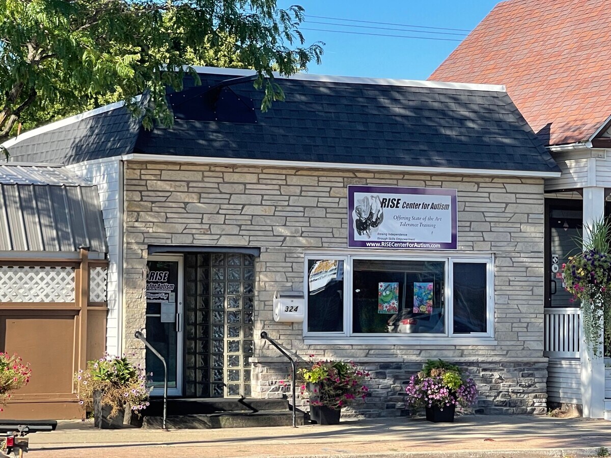 324 W Cedar Ave, Gladwin, MI 48624