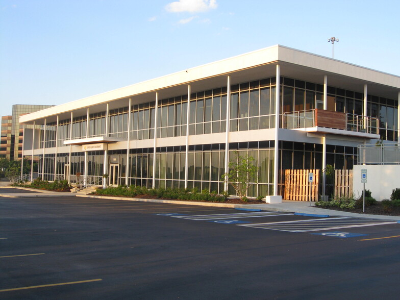 7373 W 107th St, Overland Park, KS for lease - Building Photo - Image 1 of 10