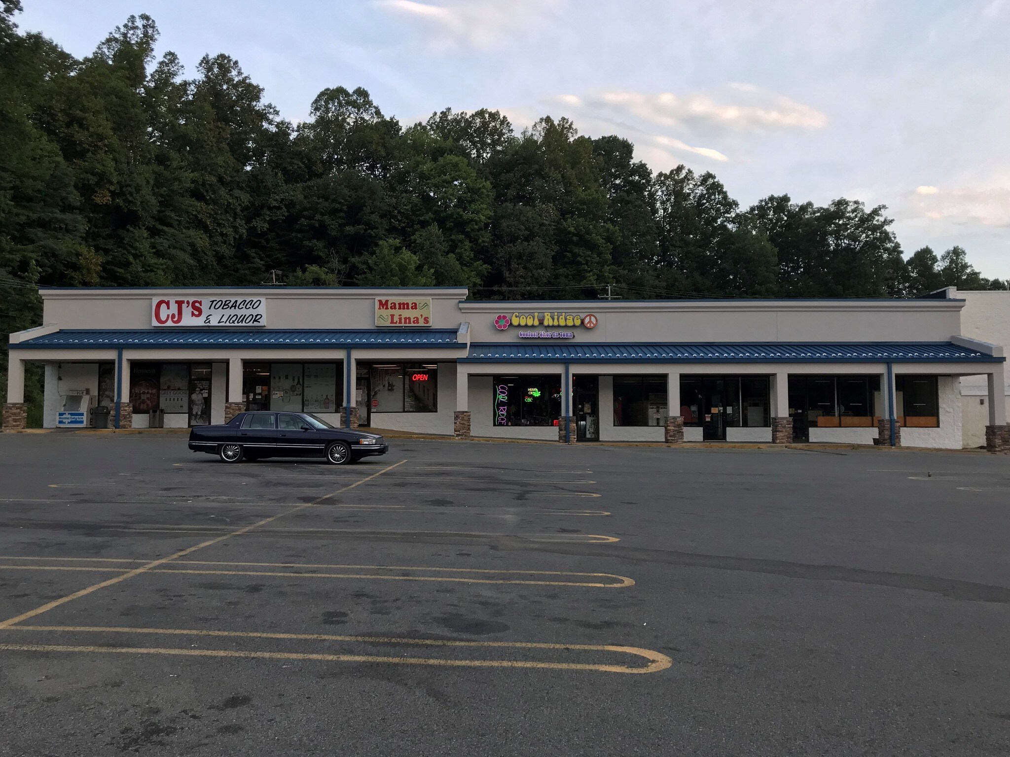 800 Robert C Byrd Dr, Crab Orchard, WV 25827 Retail for Lease