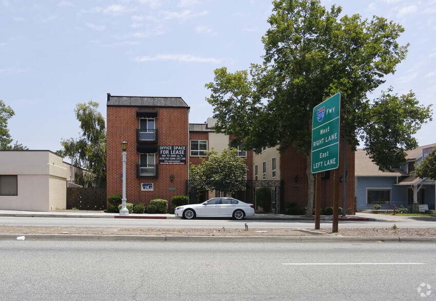 424 N Lake Ave, Pasadena, CA for sale - Building Photo - Image 2 of 4
