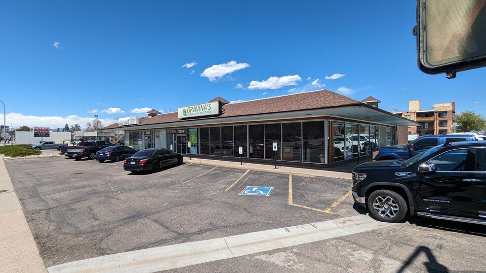 209 W Littleton Blvd, Littleton, CO for lease - Building Photo - Image 2 of 2