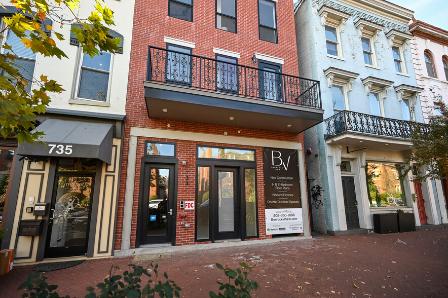 733 8th St SE, Washington, DC for lease - Building Photo - Image 1 of 1