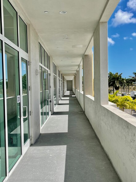 14221 SW 120th St, Miami, FL for lease - Building Photo - Image 3 of 7