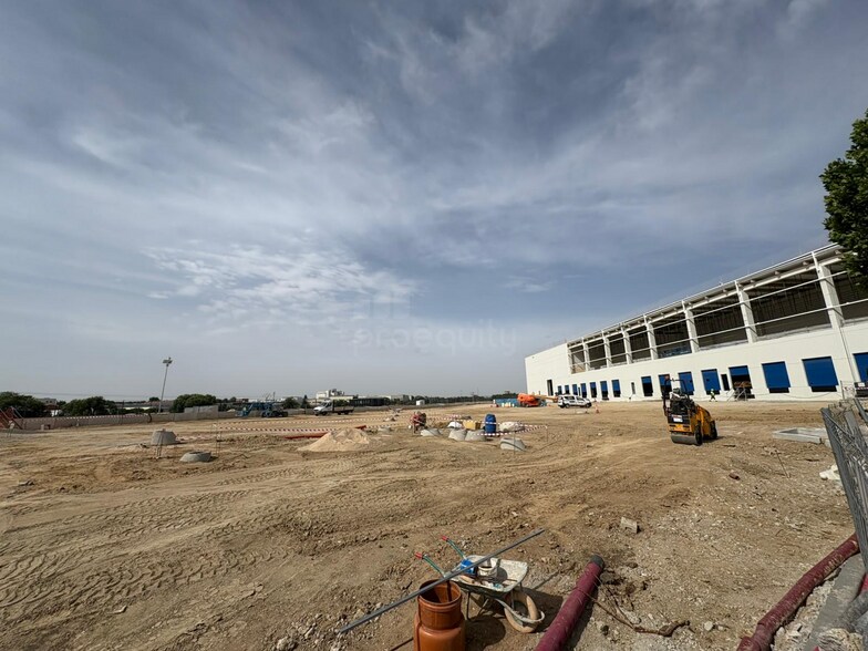 Calle de los Gavilanes Glorieta, 7, Getafe, Madrid for lease - Building Photo - Image 3 of 4