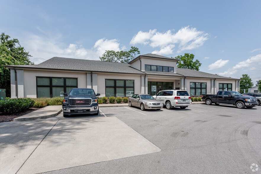 6740 Charlotte Pike, Nashville, TN for lease - Building Photo - Image 3 of 5