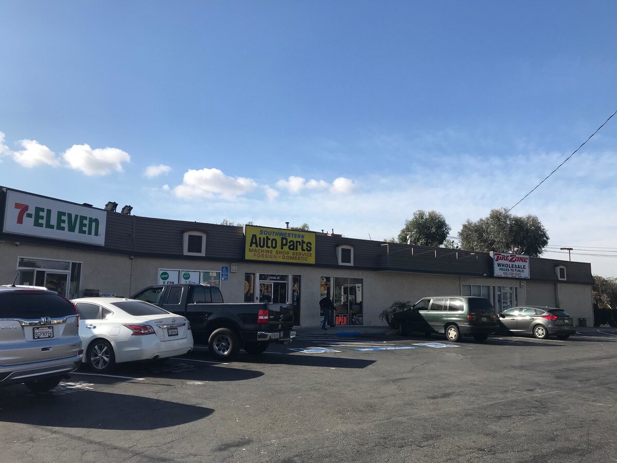 15940 E San Bernardino Rd, Covina, CA 91722