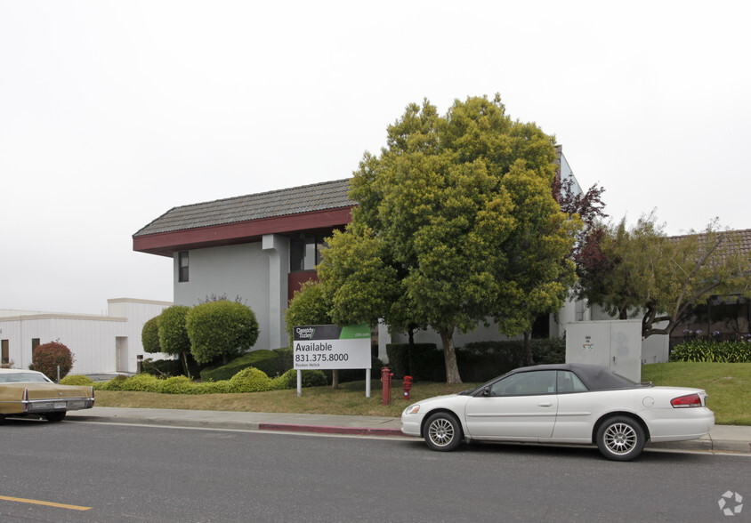 81 Hangar Way, Watsonville, CA for lease - Building Photo - Image 2 of 16