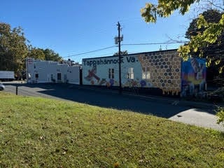 303 Queen St, Tappahannock, VA for sale - Building Photo - Image 3 of 8