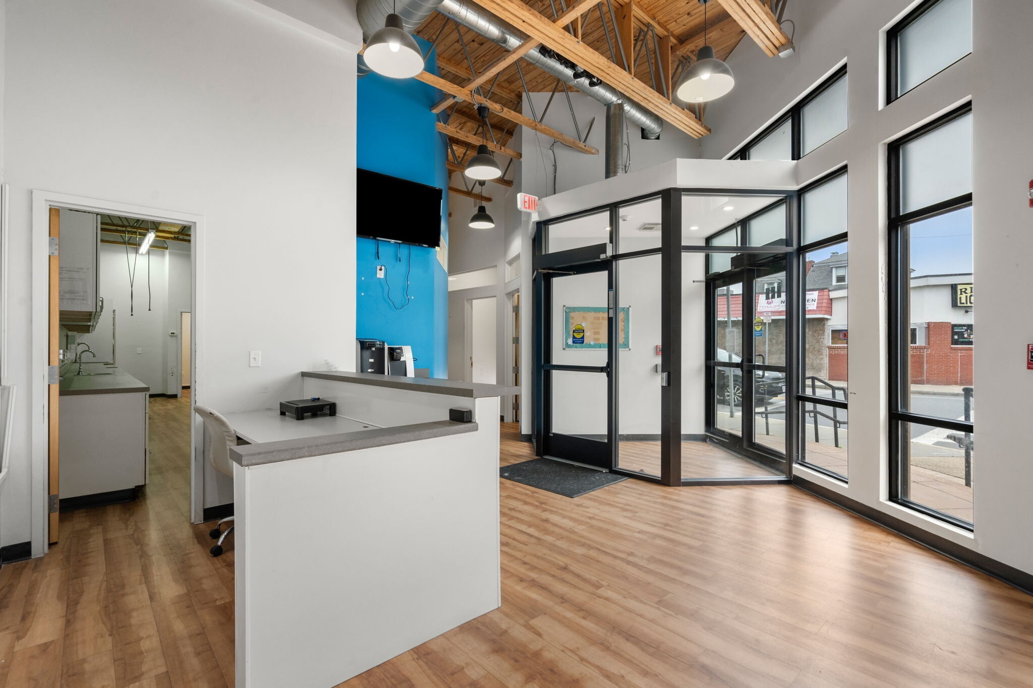 347-351 Main St, Watertown, MA for lease Interior Photo- Image 1 of 17