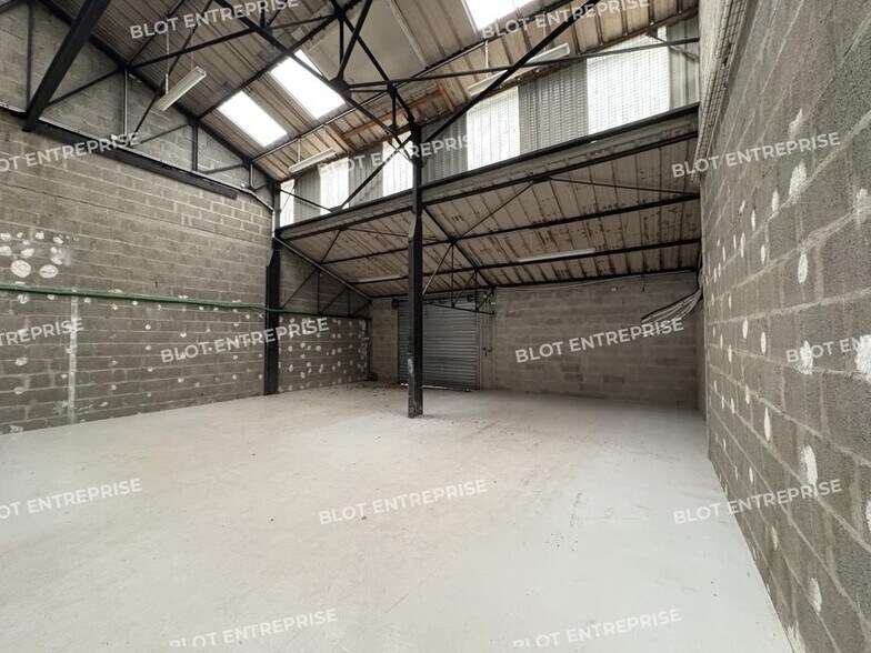 Flex in Brest for lease - Interior Photo - Image 2 of 8