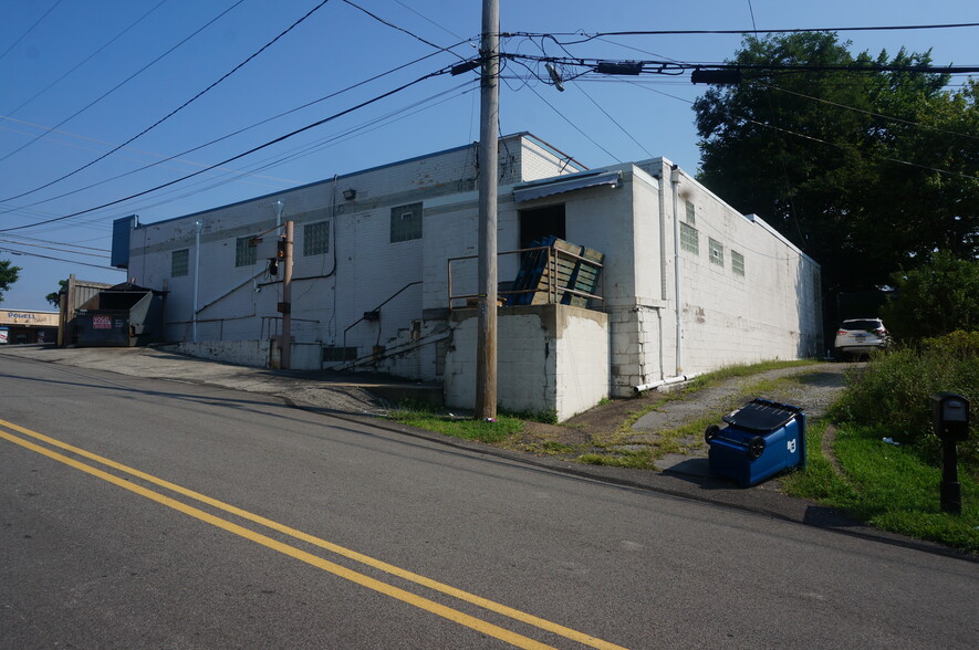 12120 Frankstown Rd, Pittsburgh, PA for sale - Building Photo - Image 3 of 5