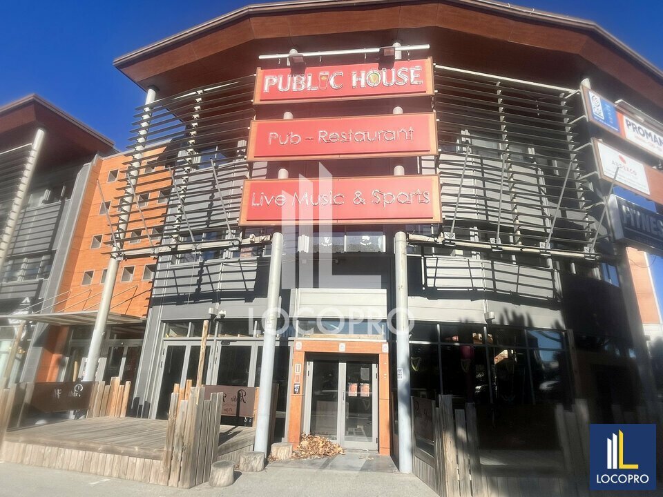 Office in Fréjus for lease Building Photo- Image 1 of 10