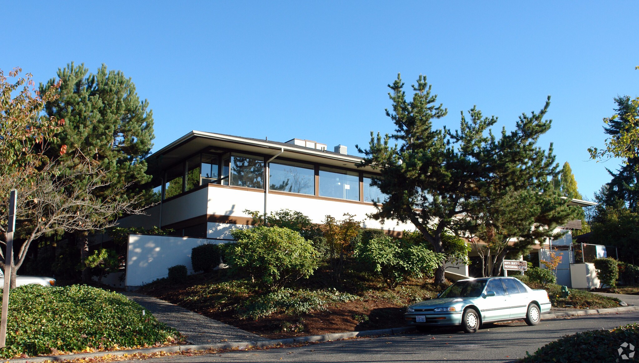 9730 3rd Ave NE, Seattle, WA for sale Primary Photo- Image 1 of 1