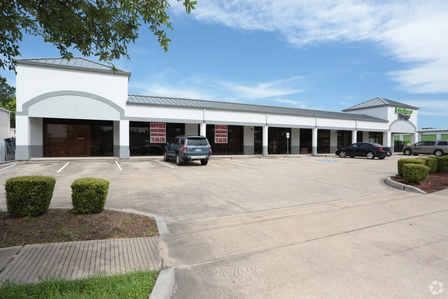 10617 Fuqua St, Houston, TX for lease - Building Photo - Image 2 of 2