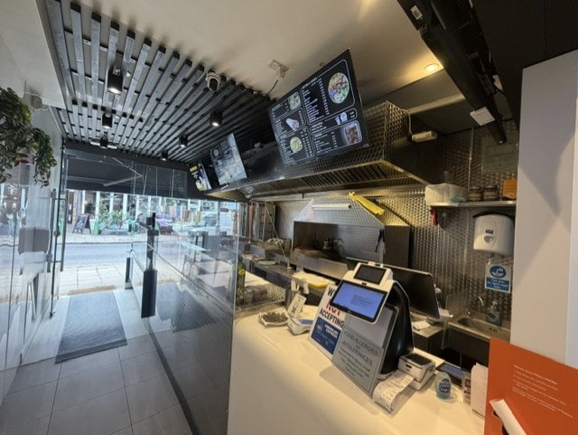 16 Park Rd, London for lease Interior Photo- Image 1 of 3