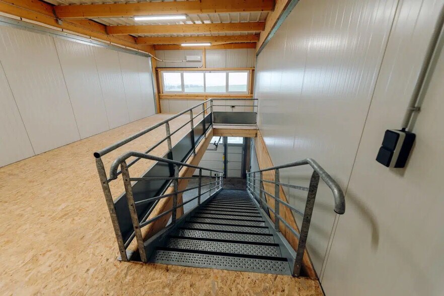 3 Rue Charmontet, Grand-Charmont for lease - Building Photo - Image 3 of 19