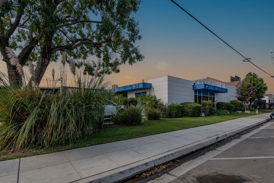 3031 16th St, Bakersfield, CA for lease - Building Photo - Image 3 of 10