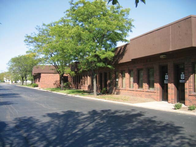 1550 E Higgins Rd, Elk Grove Village, IL for sale - Building Photo - Image 1 of 1