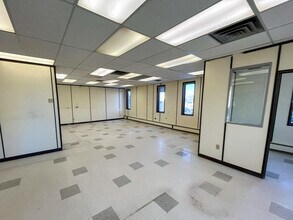 2445 13th Av, Regina, SK for lease Interior Photo- Image 2 of 4