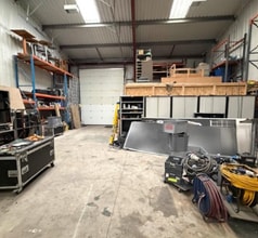 Gladstone St, Oldham for lease Interior Photo- Image 2 of 3