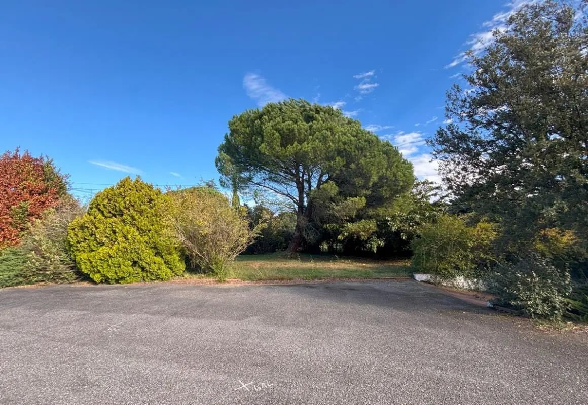 Land in Muret for sale Primary Photo- Image 1 of 1