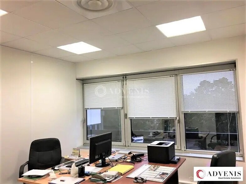 Office in Mérignac for lease - Interior Photo - Image 2 of 3