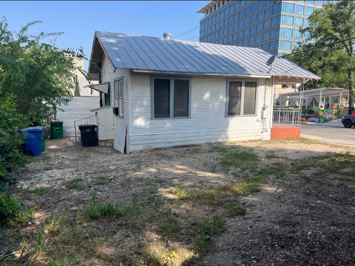 508 E Grayson St, San Antonio, TX for sale - Building Photo - Image 2 of 18