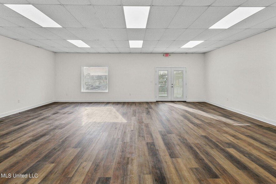 148 Weisenberger Rd, Madison, MS for lease - Interior Photo - Image 3 of 12