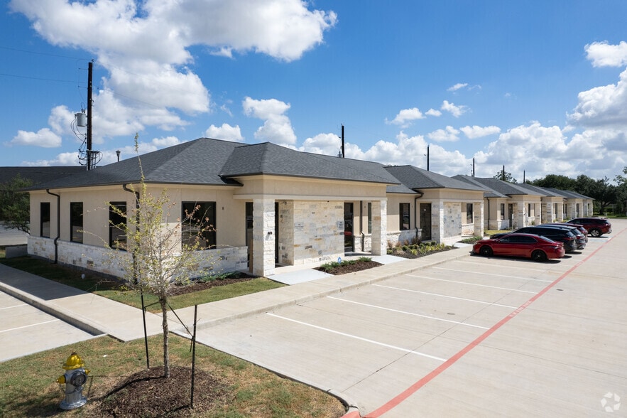 4220 Cartwright Rd, Missouri City, TX for lease - Primary Photo - Image 1 of 11