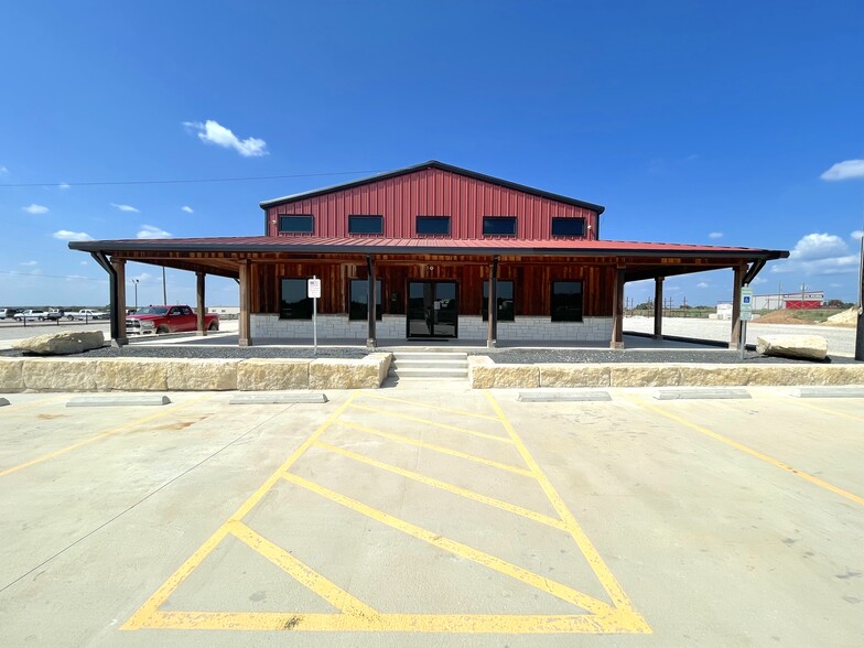 9606 Interstate 20, Eastland, TX for sale - Primary Photo - Image 1 of 38