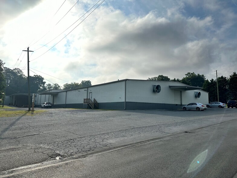 100 Aiken St, Cartersville, GA for lease - Building Photo - Image 1 of 15