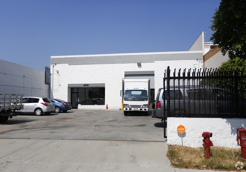 2431 Strozier Ave, South El Monte, CA for lease - Primary Photo - Image 1 of 2
