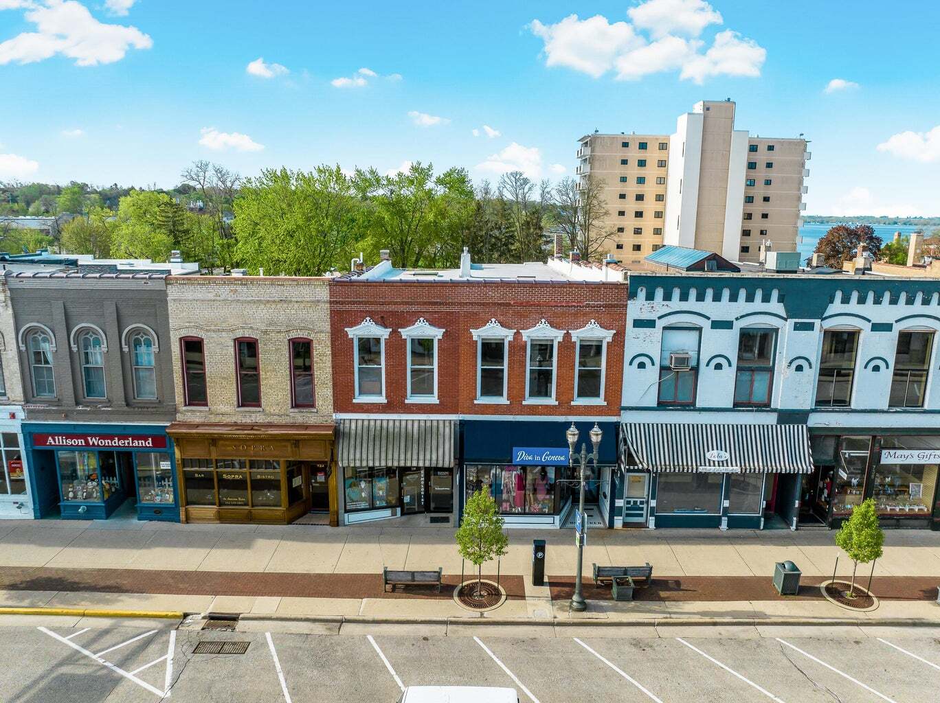 728-734 W Main St, Lake Geneva, WI for lease Building Photo- Image 1 of 4
