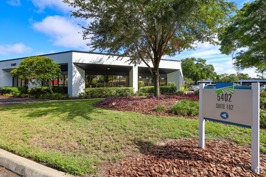 5402-5460 Beaumont Center Blvd, Tampa, FL for lease - Building Photo - Image 3 of 18