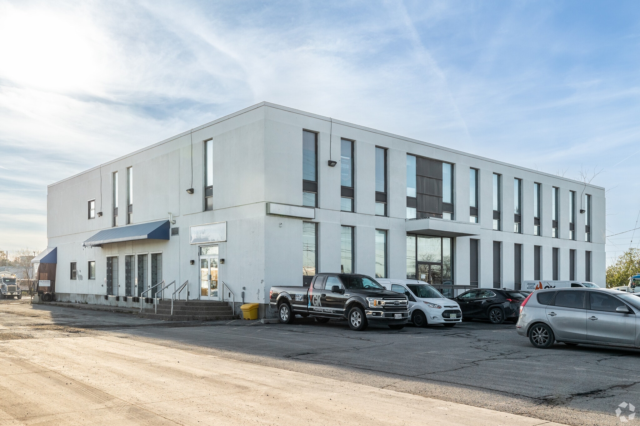 888 Belfast Rd, Ottawa, ON for sale Primary Photo- Image 1 of 7