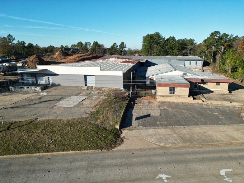 4501 Old Troup Hwy, Tyler, TX for lease - Building Photo - Image 2 of 7