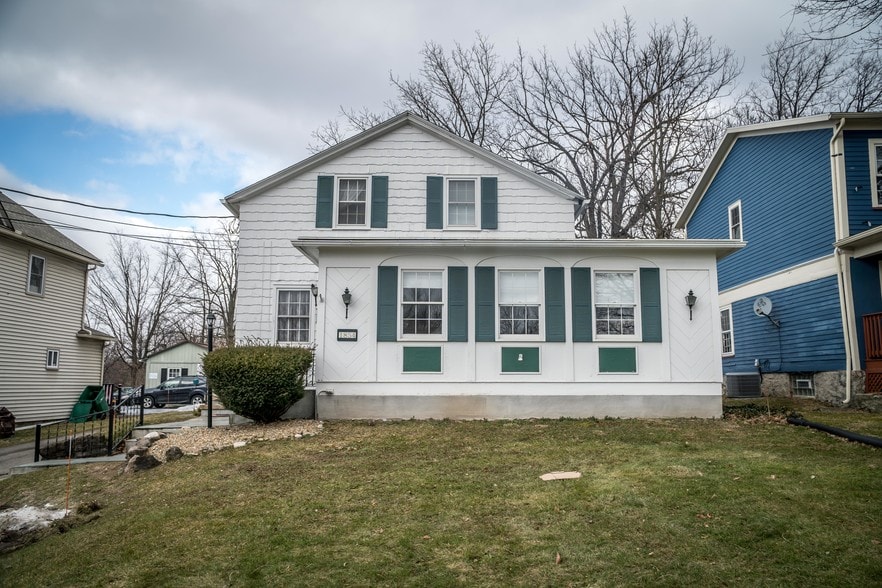 1854 Penfield Rd, Penfield, NY 14526