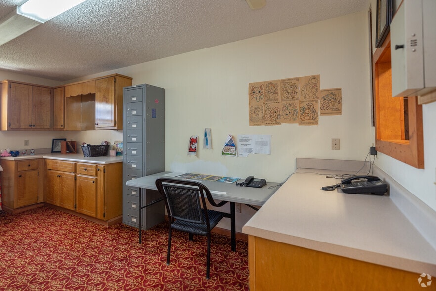 452 Ossie Davis Pky, Waycross, GA for sale - Interior Photo - Image 2 of 20