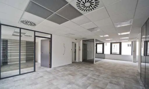 33 Rue François Ier, Paris for lease Interior Photo- Image 1 of 5