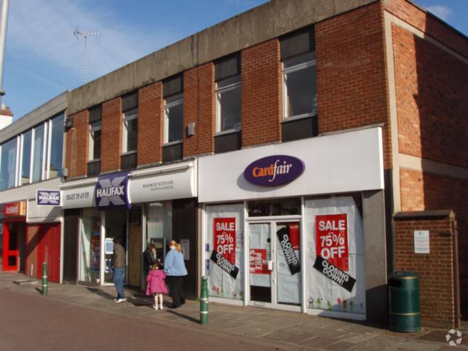 29-29A Market Sq, Rugeley for lease - Building Photo - Image 2 of 5