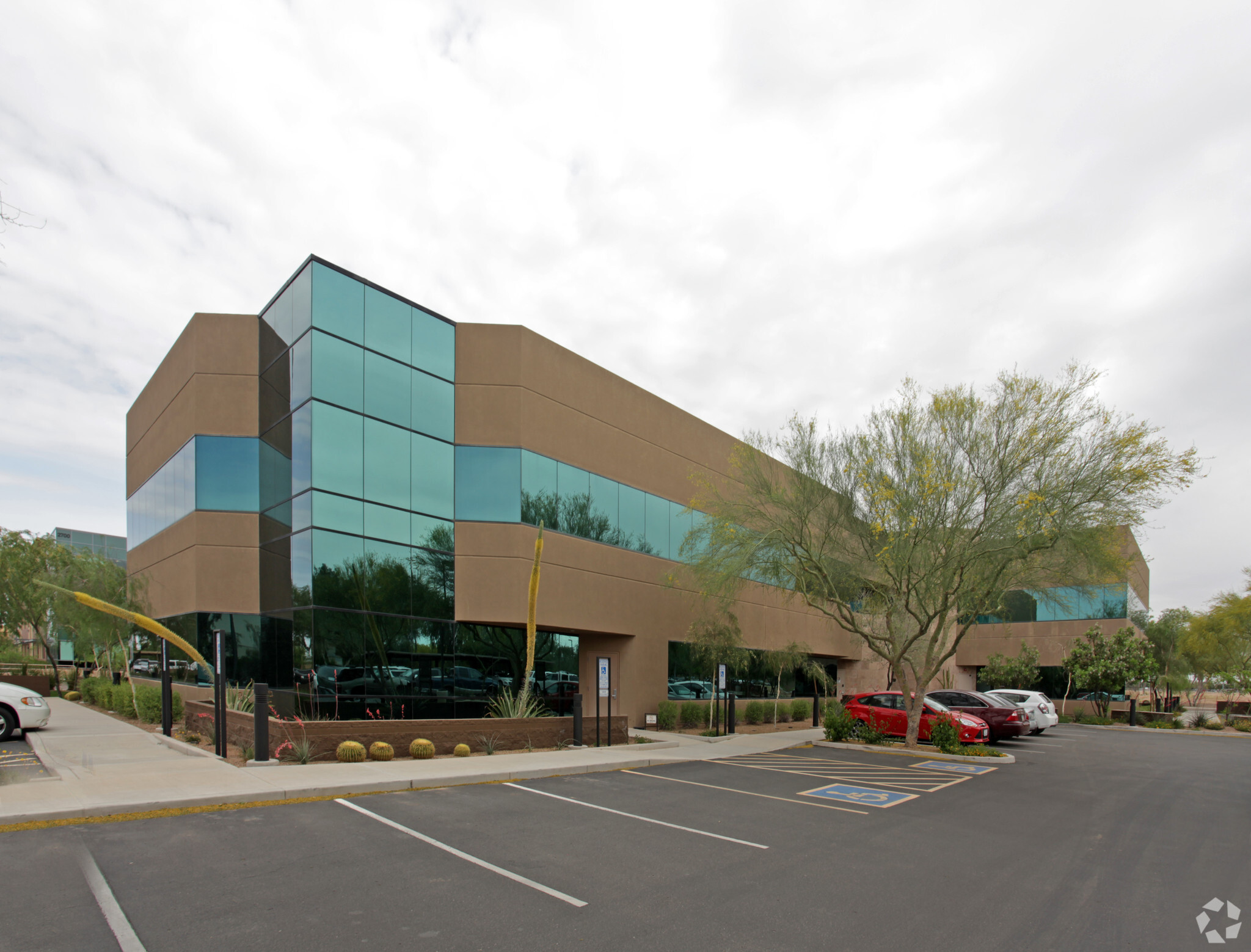 2727 W Frye Rd, Chandler, AZ for lease Building Photo- Image 1 of 5