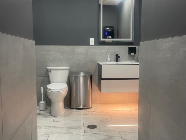 55 Gilpin Ave, Hauppauge, NY for lease Interior Photo- Image 1 of 5