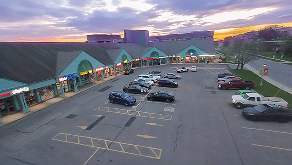 1111 Regent St, Fredericton, NB for lease - Building Photo - Image 3 of 3