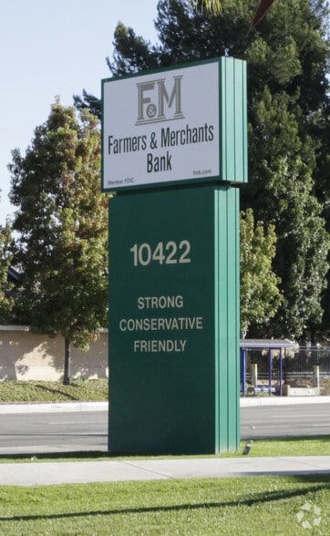 10422 Garden Grove Blvd, Garden Grove, CA for sale - Building Photo - Image 3 of 4