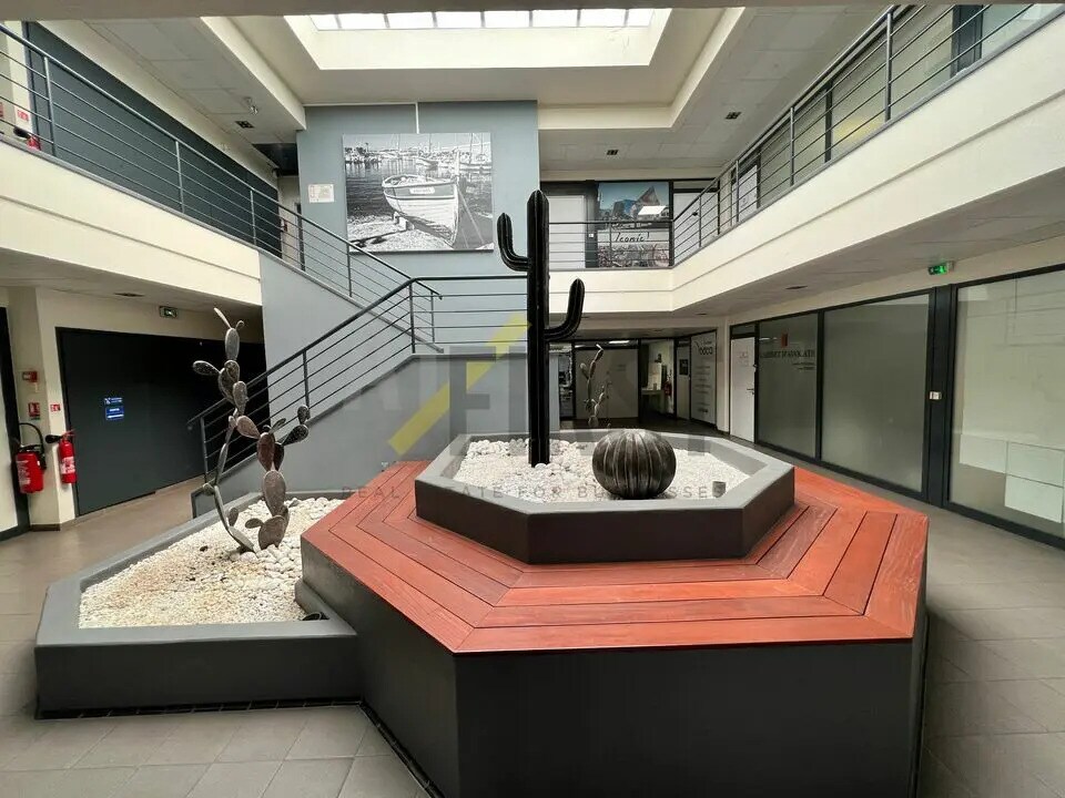 Office in Antibes for lease Lobby- Image 1 of 7