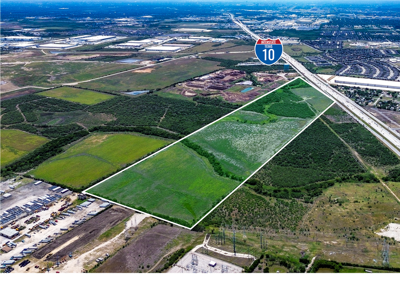 10 East Industrial Park, Converse, TX for lease - Building Photo - Image 1 of 4