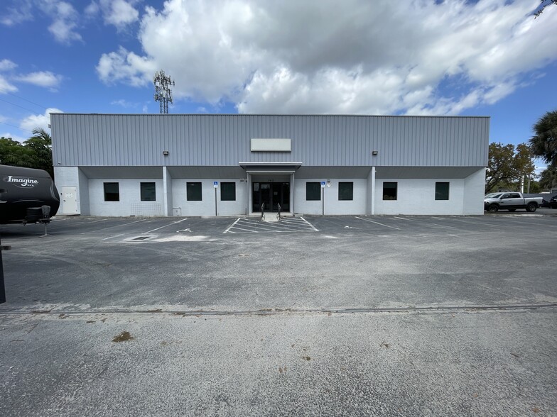 3413 SW 14th St, Deerfield Beach, FL for lease - Building Photo - Image 1 of 18